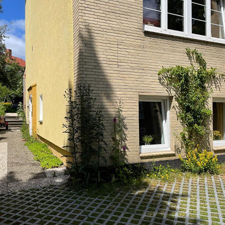 Gemütliche sanierte 1 Zimmer Wohnung mit privatem Parkplatz im Zentrum Kiel Exterior foto